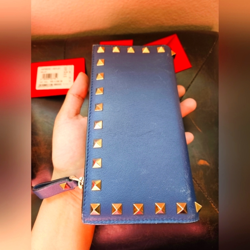 Valentino Rockstuds Mid Long CALFSKIN Leather Wallet Royal Blue Zip-Around - Picture 4 of 16